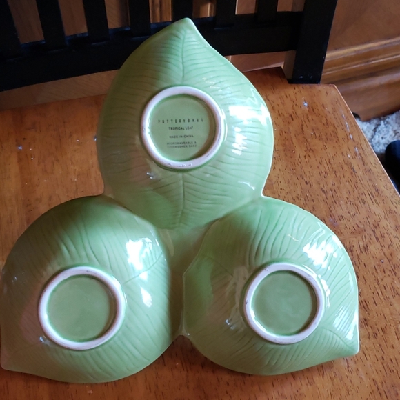 Pottery Barn Ceramic Divided Bowl/Dish. - Picture 3 of 5